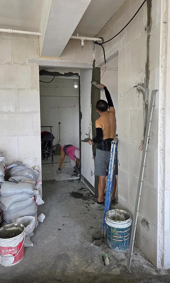 火鍋店設計怎麼規劃？桌邊排煙與爐具管線重點